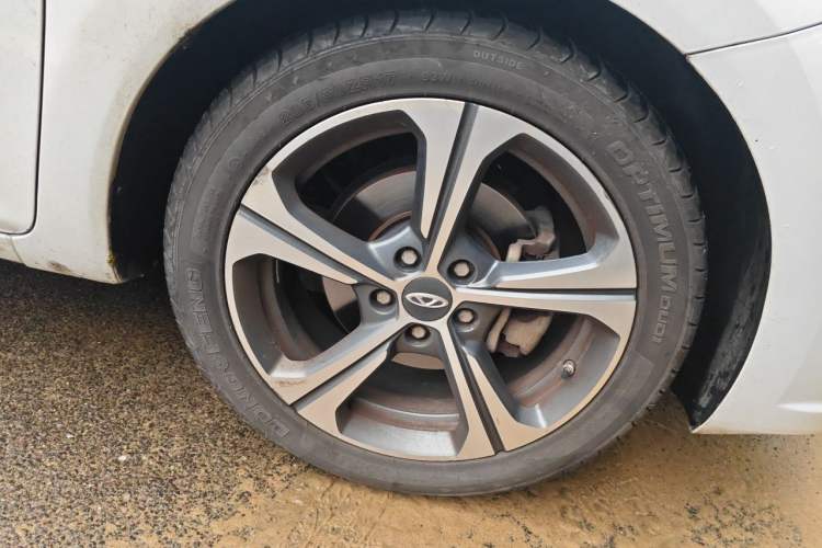 Used Chery Arrizo 5 2019 PRO 1.5L Manual Youth Edition China VI compliant Right Front Wheel Hub