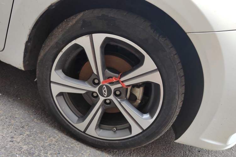 Used Chery Arrizo 5 2019 Facelifted PRO 1.5L Manual Youth Edition China VI Standard Right Front Wheel Hub