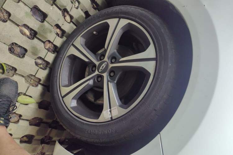 Used Chery Arrizo 5 2019 PRO 1.5L CVT Youth Edition China VI Standard Right Front Wheel Hub