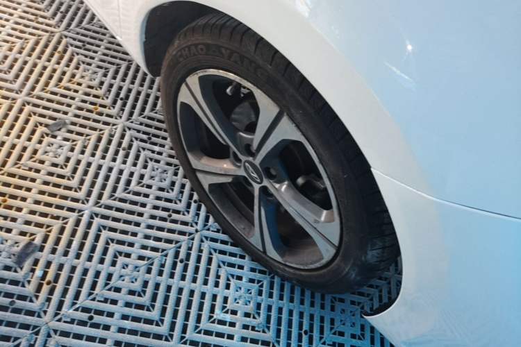 Used Chery Arrizo 5 2019 Facelifted PRO 1.5L Manual Youth Edition China VI Standard Right Front Wheel Hub