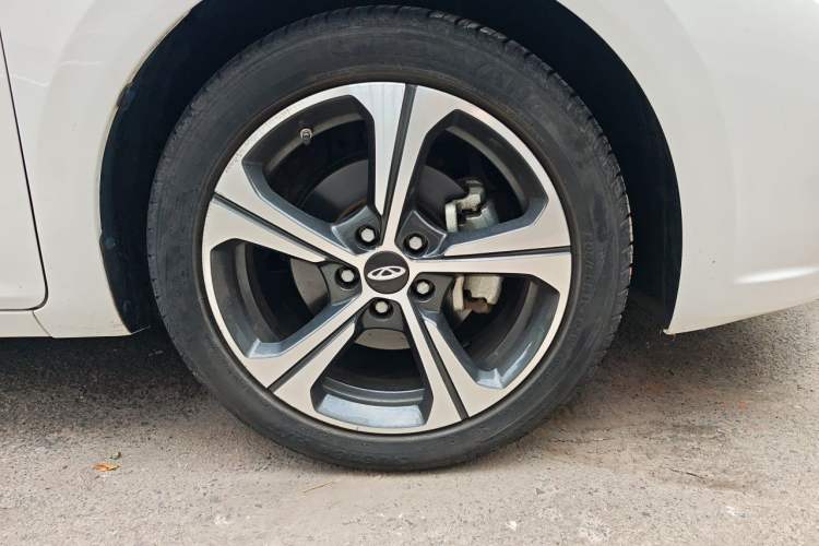 Used Chery Arrizo 5 2019 Revised PRO 1.5L CVT Youth Edition China VI Standard Right Front Wheel Hub