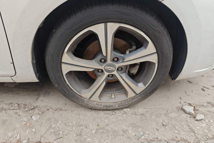 Used Chery Arrizo 5 2019 Revised PRO 1.5L CVT Youth Edition China VI Standard Right Front Wheel Hub