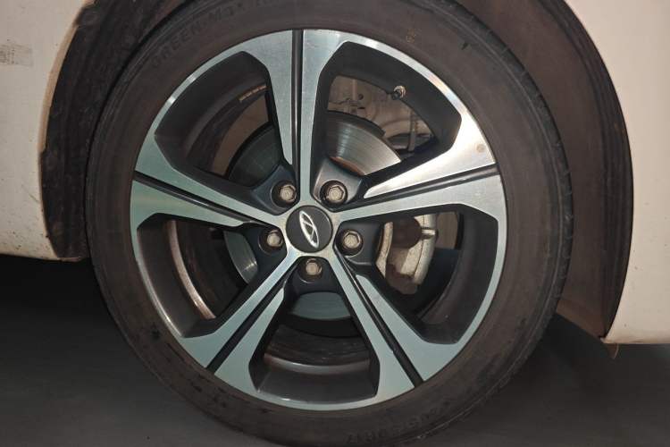 Used Chery Arrizo 5 2019 1.5L Manual New Youth Edition China VI Standard Right Front Wheel Hub