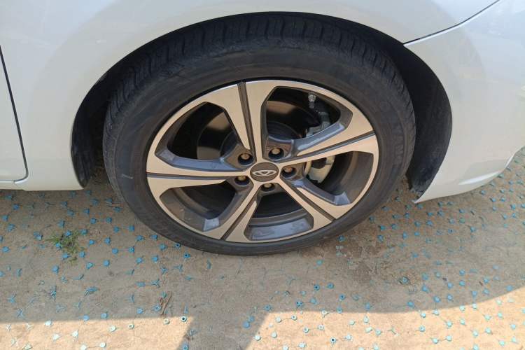 Used Chery Arrizo 5 2019 Facelifted PRO 1.5L Manual Youth Edition China VI Standard Right Front Wheel Hub