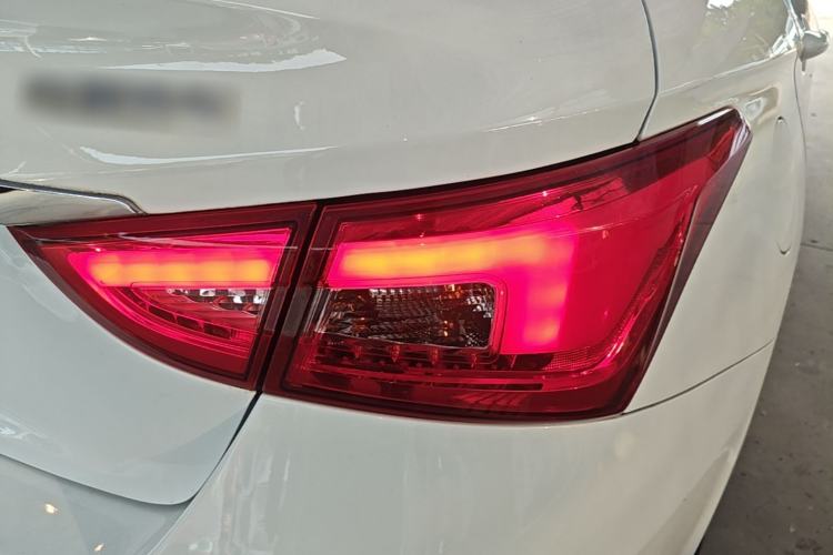 Used Chery Arrizo 5 2019 Revised PRO 1.5L CVT Youth Edition China VI Standard Right Rear Taillight