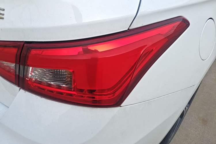 Used Chery Arrizo 5 2019 PRO 1.5L Manual Youth Edition China VI compliant Right Rear Taillight