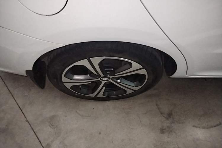 Used Chery Arrizo 5 2019 1.5L CVT Leisure Edition China V standard Right Rear Wheel Hub