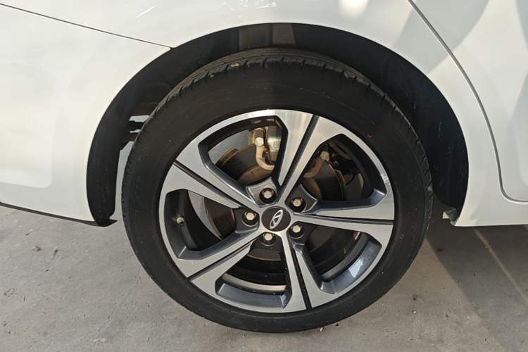 Used Chery Arrizo 5 2019 Revised PRO 1.5L CVT Youth Edition China VI Standard Right Rear Wheel Hub