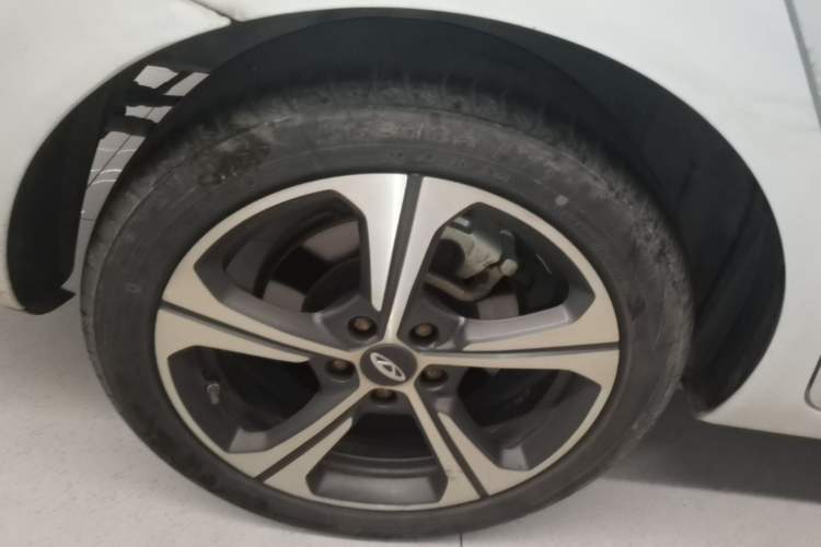 Used Chery Arrizo 5 2019 Revised PRO 1.5L CVT Youth Edition China VI Standard Right Rear Wheel Hub