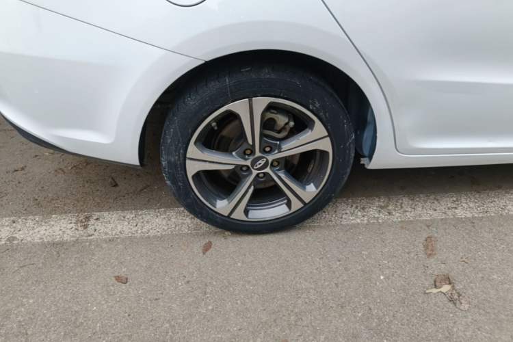 Used Chery Arrizo 5 2019 Revised PRO 1.5L CVT Youth Edition China VI Standard Right Rear Wheel Hub