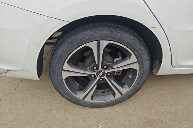 Used Chery Arrizo 5 2019 PRO 1.5L Manual Youth Edition China VI compliant Right Rear Wheel Hub