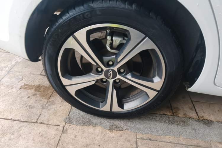 Used Chery Arrizo 5 2019 Revised PRO 1.5L CVT Youth Edition China VI Standard Right Rear Wheel Hub
