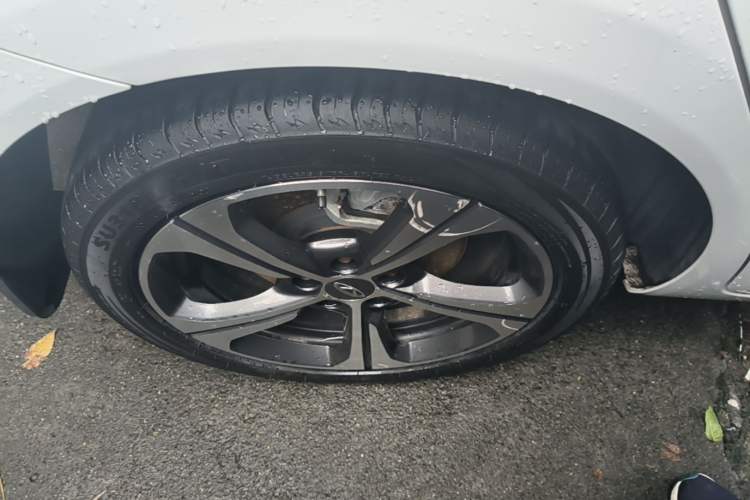 Used Chery Arrizo 5 2019 Revised PRO 1.5L CVT Youth Edition China VI Standard Right Rear Wheel Hub