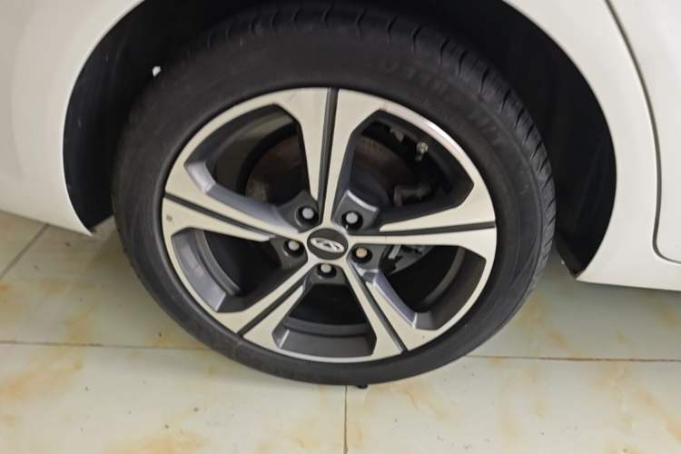 Used Chery Arrizo 5 2019 PRO 1.5L Manual Youth Edition China VI compliant Right Rear Wheel Hub