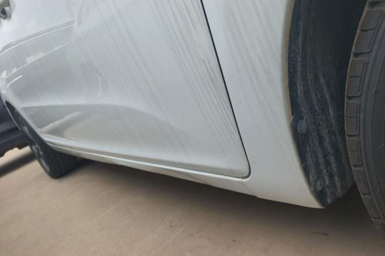 Used Chery Arrizo 5 2019 Revised PRO 1.5L CVT Youth Edition China VI Standard Right Side Sill