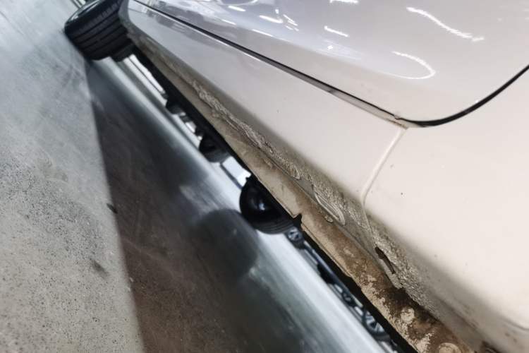 Used Chery Arrizo 5 2019 Facelifted PRO 1.5L Manual Youth Edition China VI Standard Right Side Sill