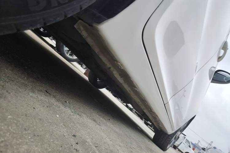Used Chery Arrizo 5 2019 1.5L Manual Joyful Edition China V Standard Right Side Sill