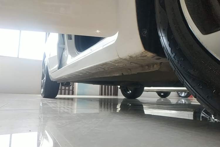 Used Chery Arrizo 5 2019 Revised PRO 1.5L CVT Youth Edition China VI Standard Right Side Sill