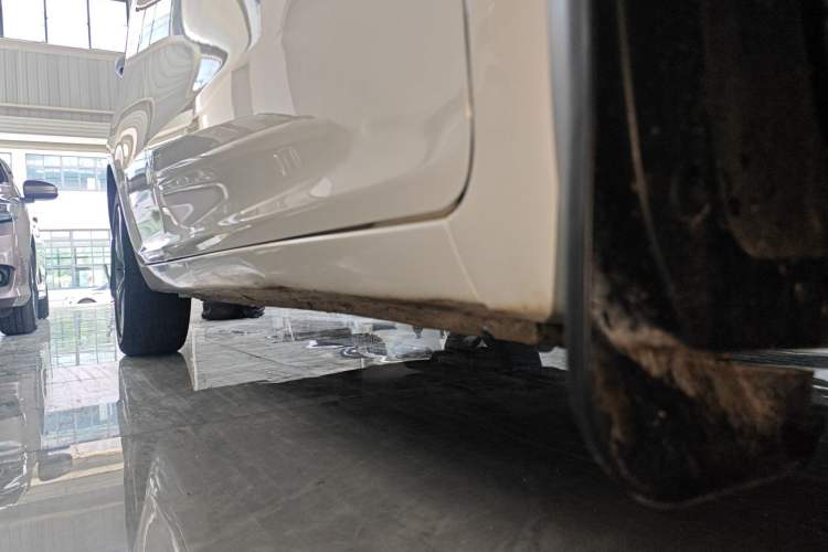 Used Chery Arrizo 5 2019 Revised PRO 1.5L CVT Youth Edition China VI Standard Right Side Sill