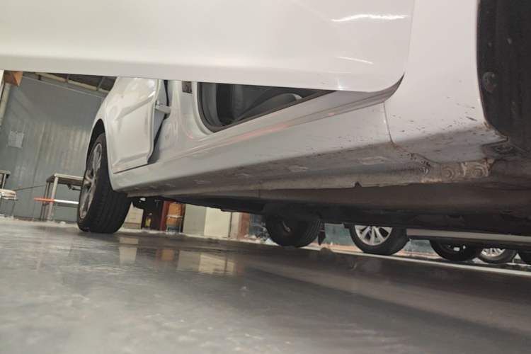 Used Chery Arrizo 5 2019 Revised PRO 1.5L CVT Youth Edition China VI Standard Right Side Sill