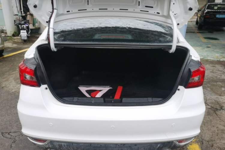Used Chery Arrizo 5 2019 1.5L Manual New Zizai Edition China VI Trunk