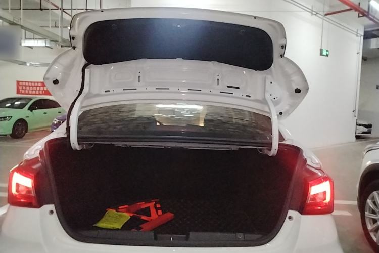 Used Chery Arrizo 5 2019 1.5L CVT Leisure Edition China V standard Trunk