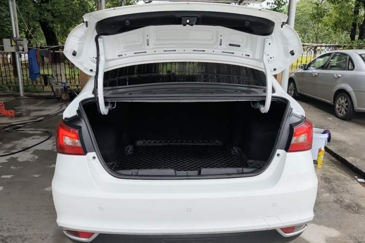 Used Chery Arrizo 5 2019 1.5L Manual New Zizai Edition China V Standard Trunk