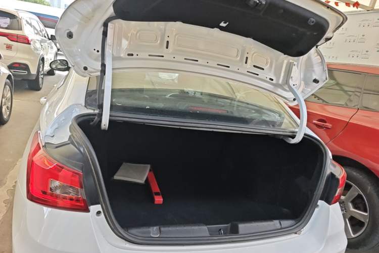 Used Chery Arrizo 5 2019 1.5L Manual New Youth Edition China VI Standard Trunk