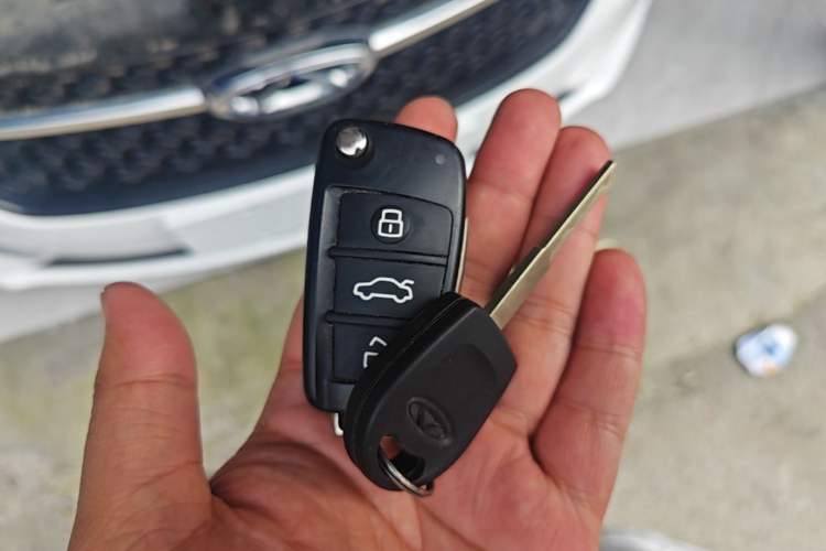 Used Chery Arrizo 5 2019 Facelifted PRO 1.5L Manual Youth Edition China VI Standard Vehicle Key