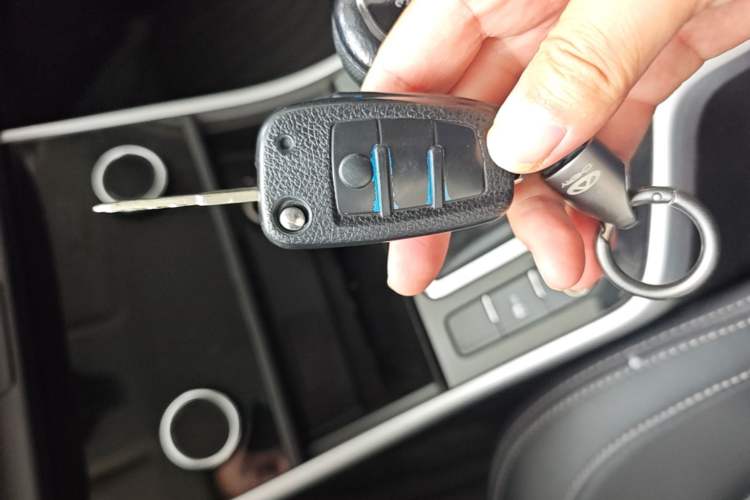Used Chery Arrizo 5 2019 PRO 1.5L Manual Youth Edition China VI compliant Vehicle Key