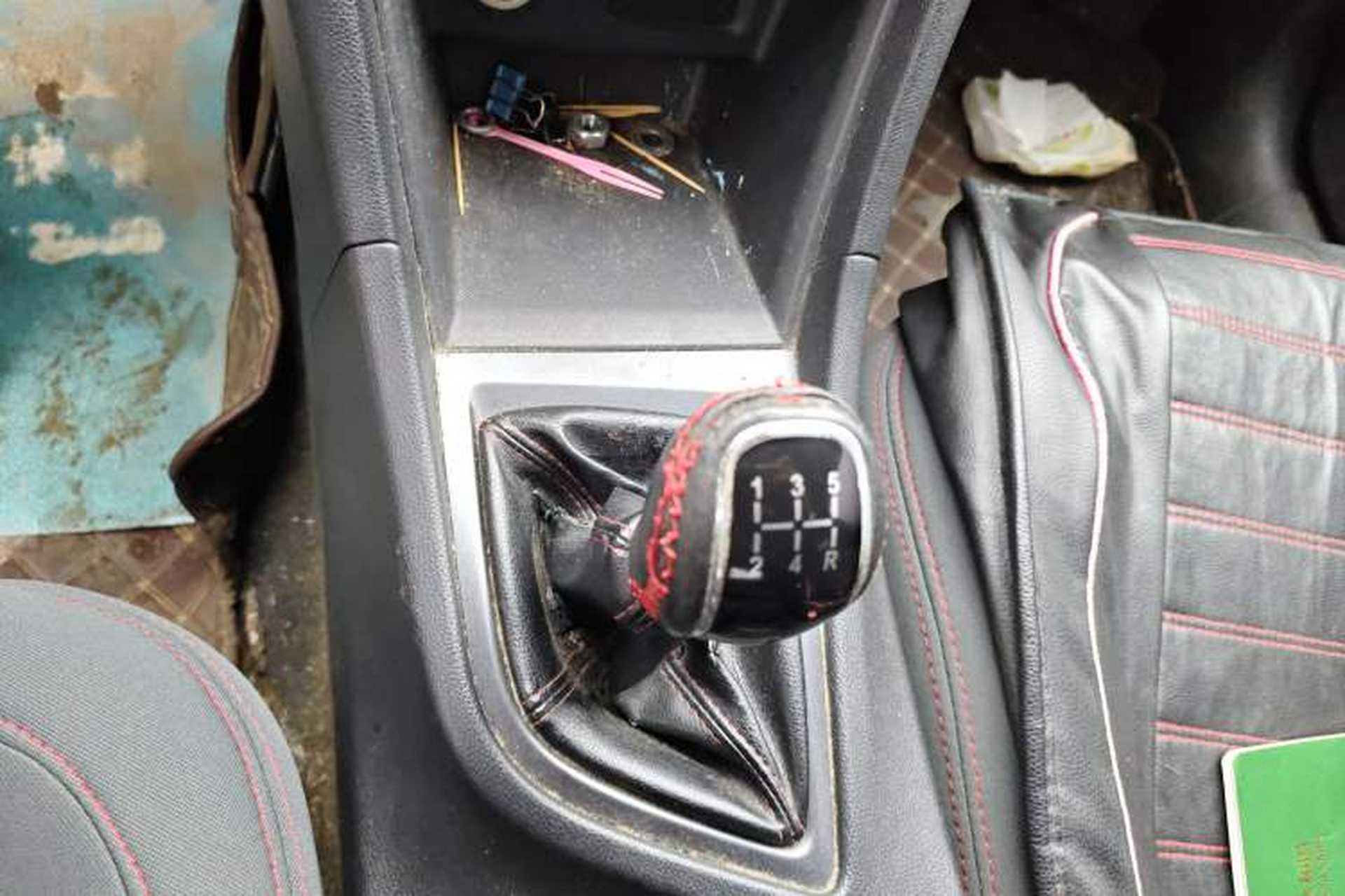 Used Chery Arrizo 5 2020 1.5L Manual Sport Edition Gear Lever