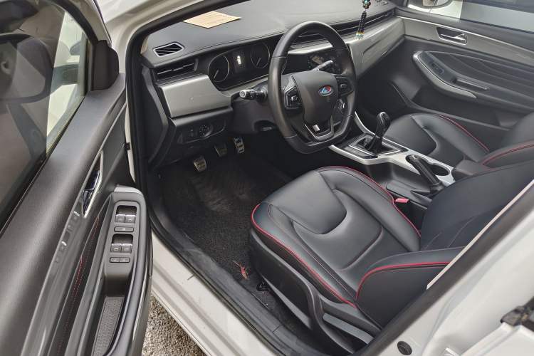 Used Chery Arrizo 5 2020 1.5L Manual Sport Edition Interior 2