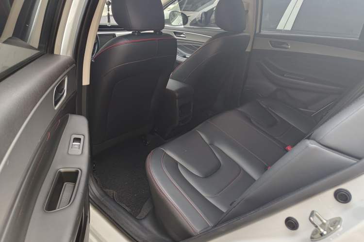 Used Chery Arrizo 5 2020 1.5L Manual Sport Edition Interior 3