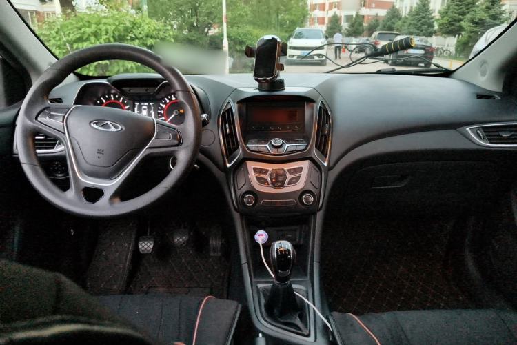 Used Chery Arrizo 5 2021 1.6L CNG Luxury Model Center Console