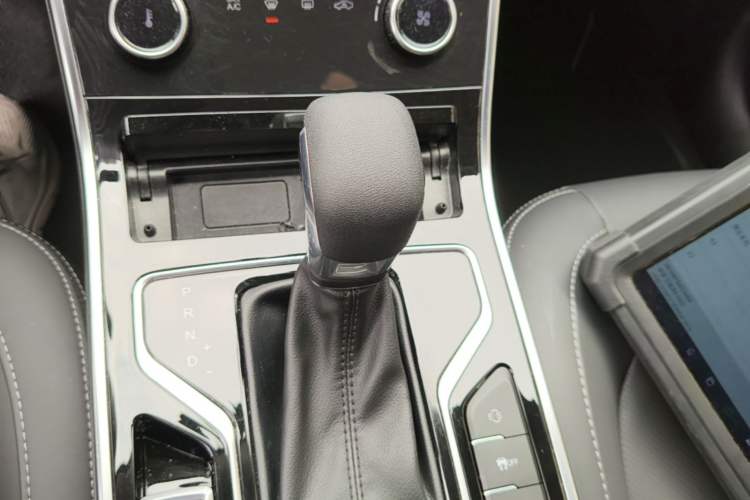 Used Chery Arrizo 5 2021 PRO 1.5L CVT Youth Edition Gear Lever