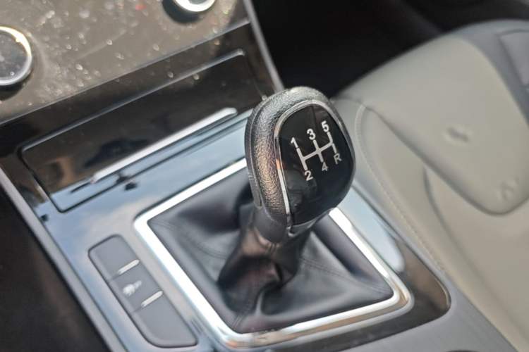 Used Chery Arrizo 5 2021 PRO 1.5L Manual Youth Edition Gear Lever