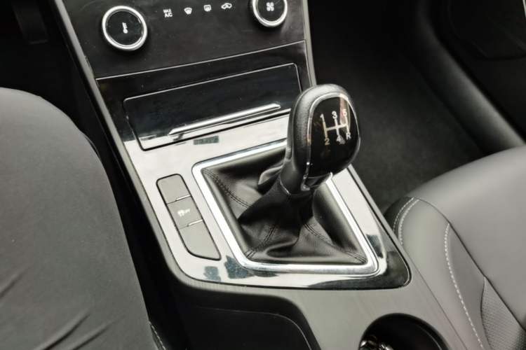 Used Chery Arrizo 5 2021 PRO 1.5L Manual Youth Edition Gear Lever
