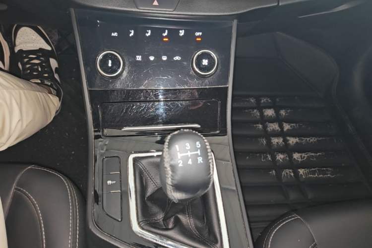 Used Chery Arrizo 5 2021 PRO 1.5L Manual Youth Edition Gear Lever