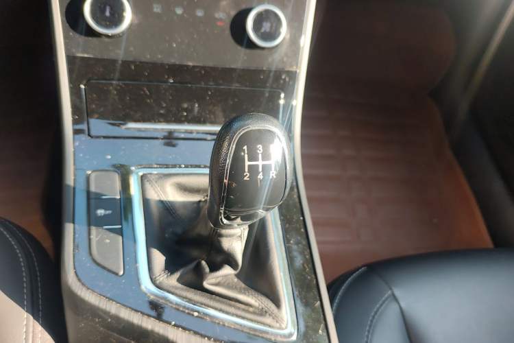 Used Chery Arrizo 5 2021 PRO 1.5L Manual Youth Edition Gear Lever
