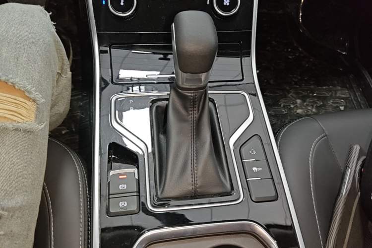 Used Chery Arrizo 5 2021 PRO 1.5L CVT Youth Edition Gear Lever