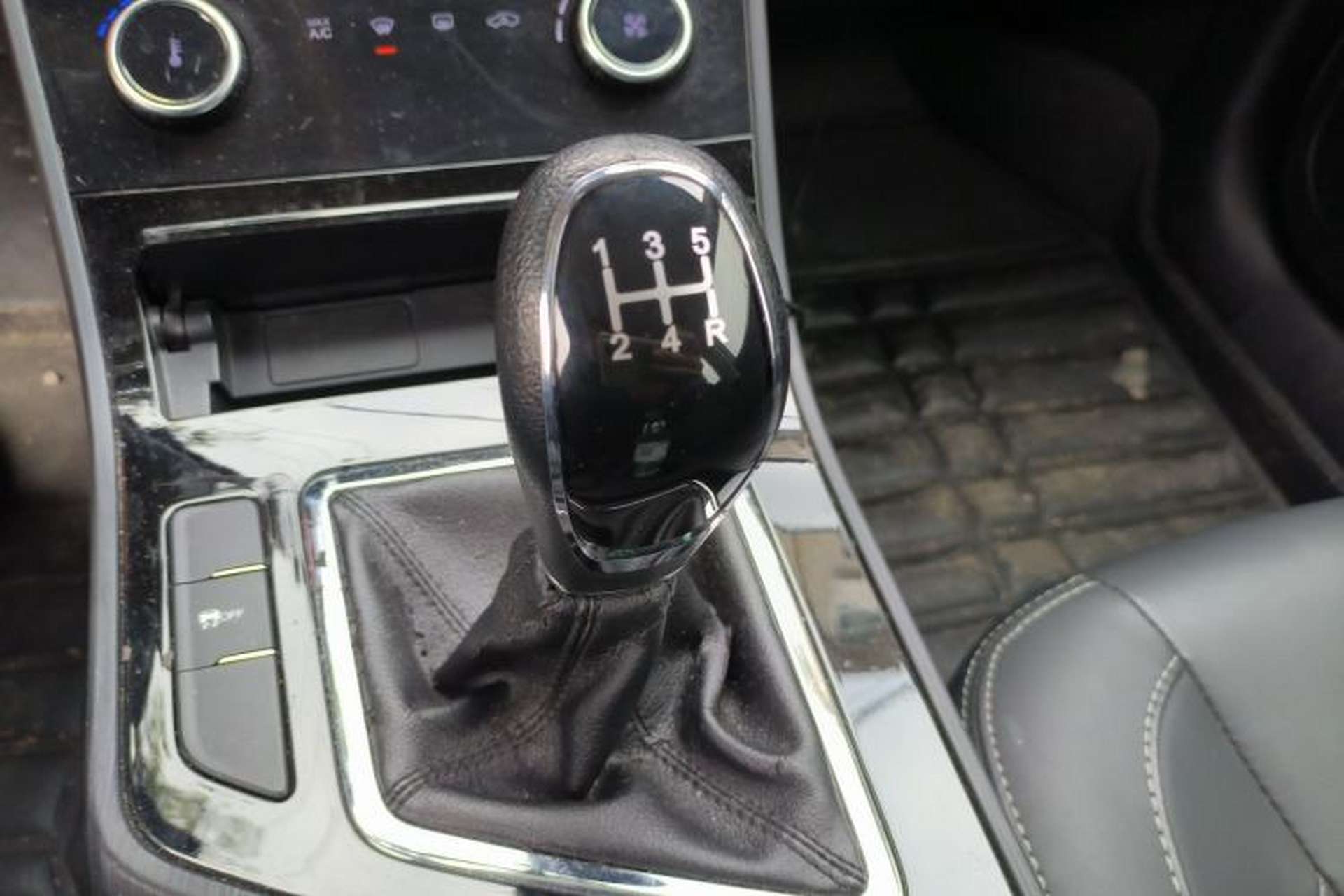 Used Chery Arrizo 5 2021 PRO 1.5L Manual Youth Edition Gear Lever