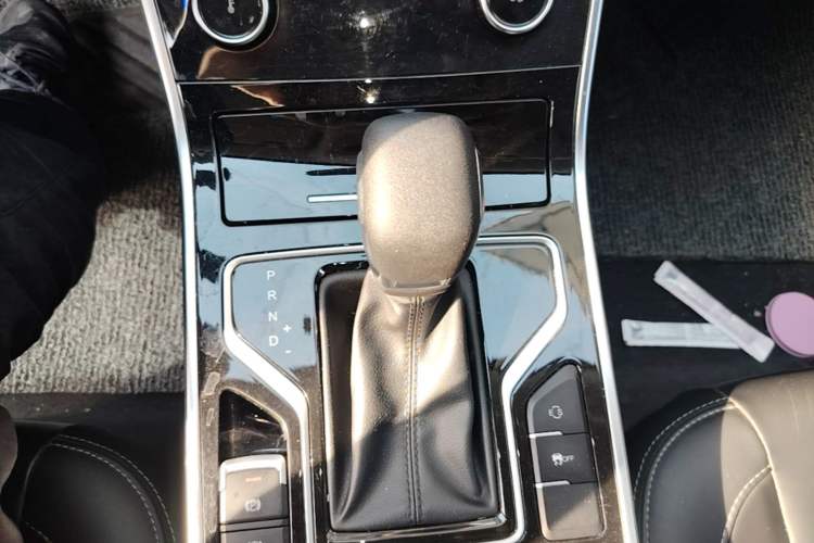 Used Chery Arrizo 5 2021 PRO 1.5L CVT Youth Edition Gear Lever