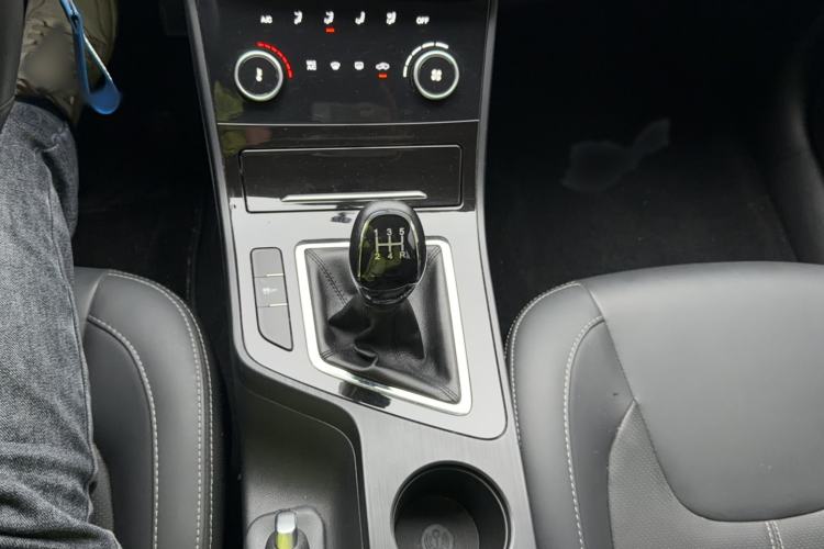 Used Chery Arrizo 5 2021 PRO 1.5L Manual Youth Edition Gear Lever