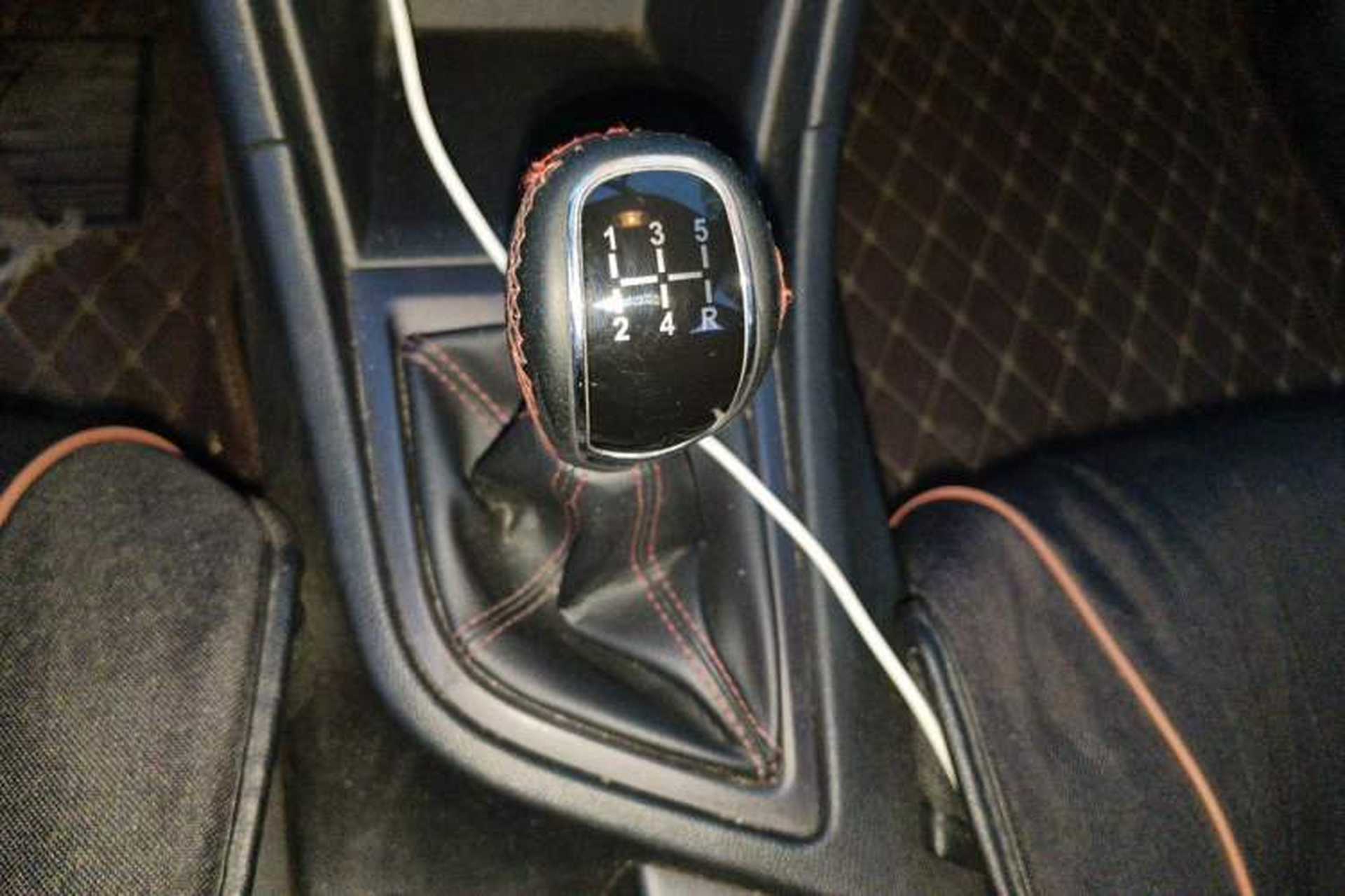 Used Chery Arrizo 5 2021 1.6L CNG Luxury Model Gear Lever