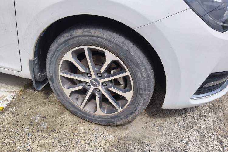 Used Chery Arrizo 5 2021 PRO 1.5L Manual Youth Edition Right Front Wheel Hub