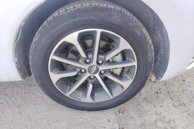 Used Chery Arrizo 5 2021 PRO 1.5L Manual Youth Edition Right Front Wheel Hub