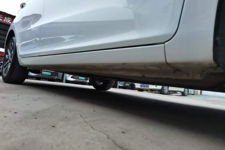 Used Chery Arrizo 5 2021 PRO 1.5L Manual Youth Edition Right Side Sill