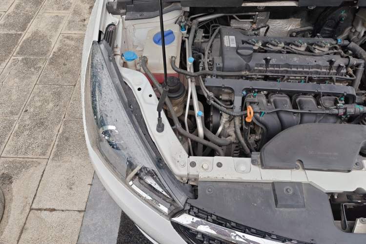 Used Chery Arrizo 5 2023 1.5L Manual Youth Edition Engine Bay Right