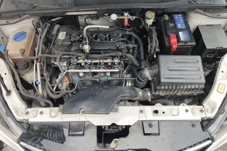 Used Chery Arrizo 5  Engine Bay
