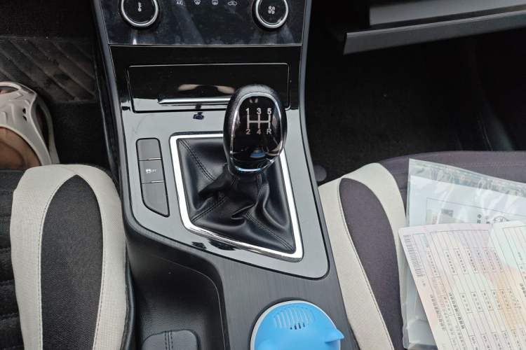 Used Chery Arrizo 5 2023 1.5L Manual Youth Edition Gear Lever